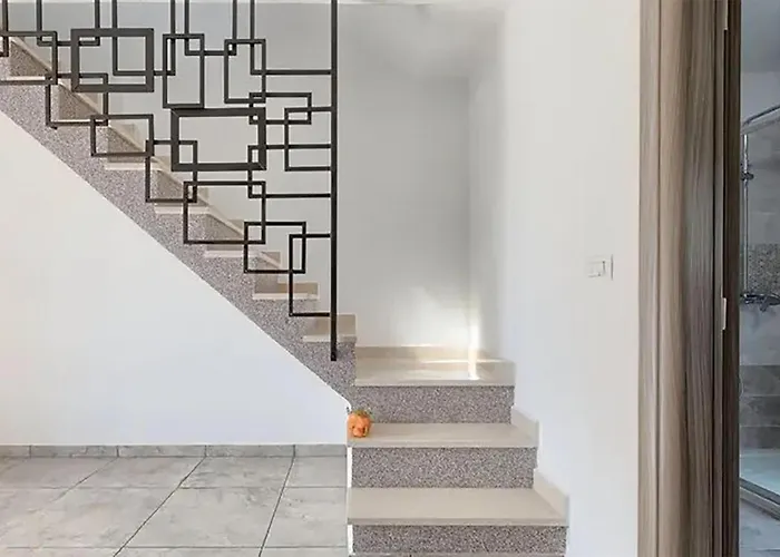 Vikendica 4 Bedroom Stunning In