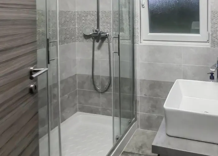 4 Bedroom Stunning In Vikendica