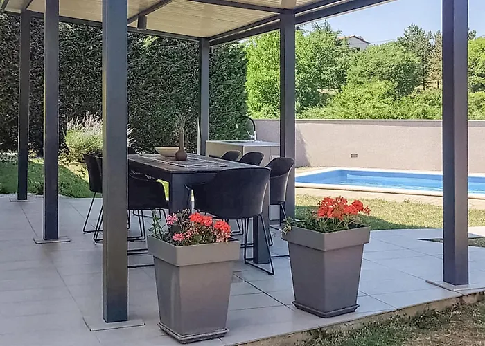 4 Bedroom Stunning In Labin (Istria)